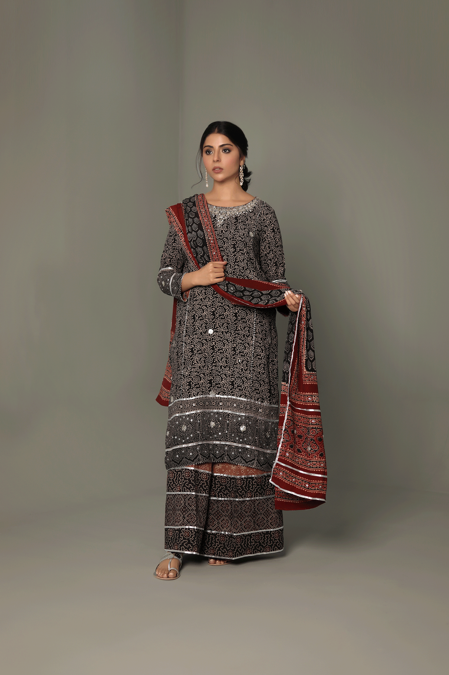 Aghaaz 3 piece tailored set - StudioTehseen