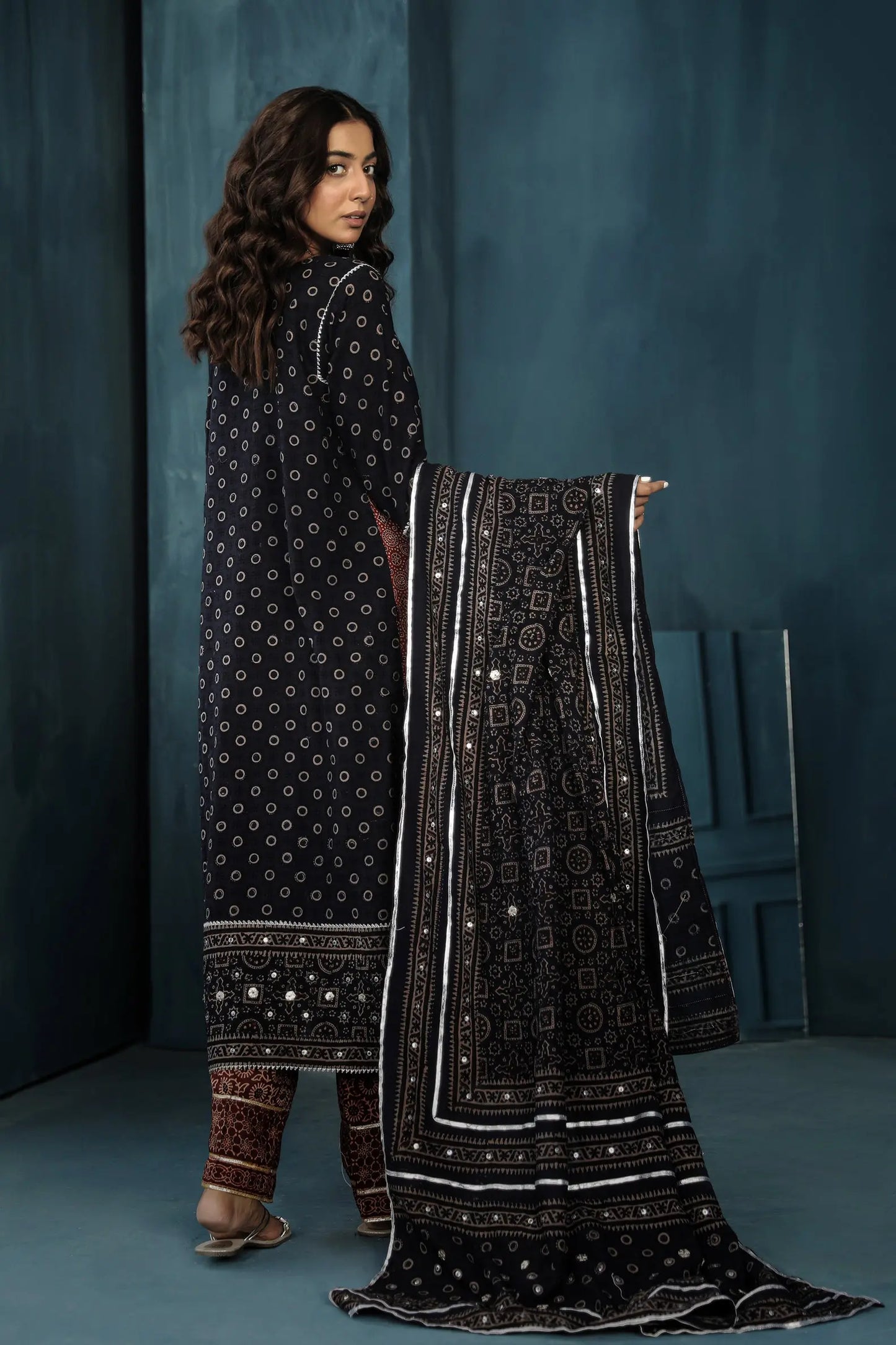 Wasma 3 piece tailored set - StudioTehseen