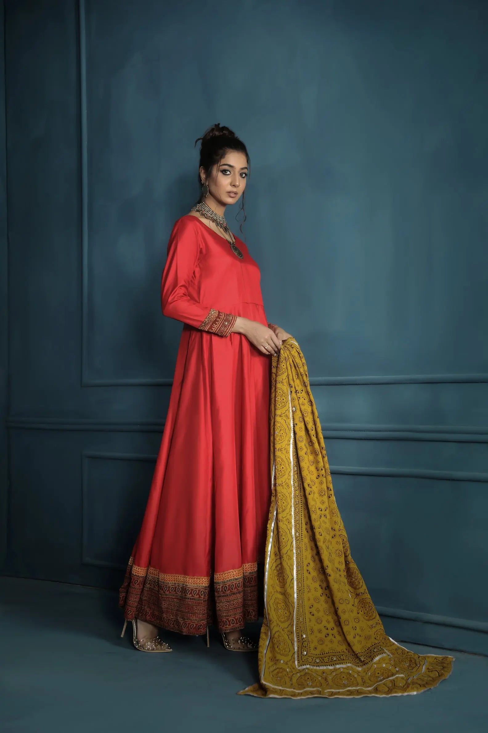 Naqsh 2 piece Tailored Set - StudioTehseen